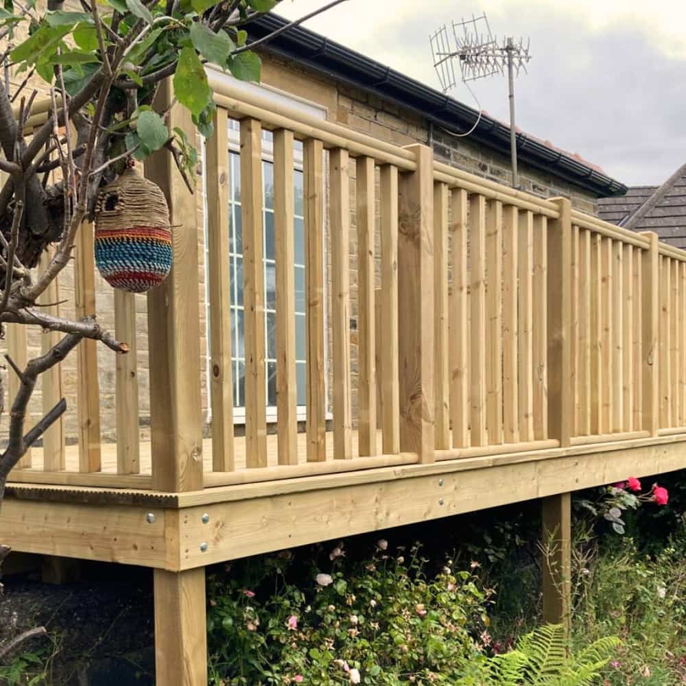 Decking Newel Posts - Square 3 2/8" x 3 2/8" (83mm x 83mm) 6ft Long - Image 3