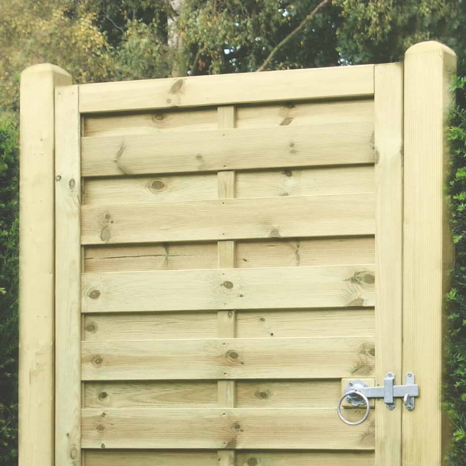 Smooth planed European Gate Posts - 4"x 4" PAR 3.5" x 3.5" (100mm x 100mm PAR 90mm x 90mm) - Image 4