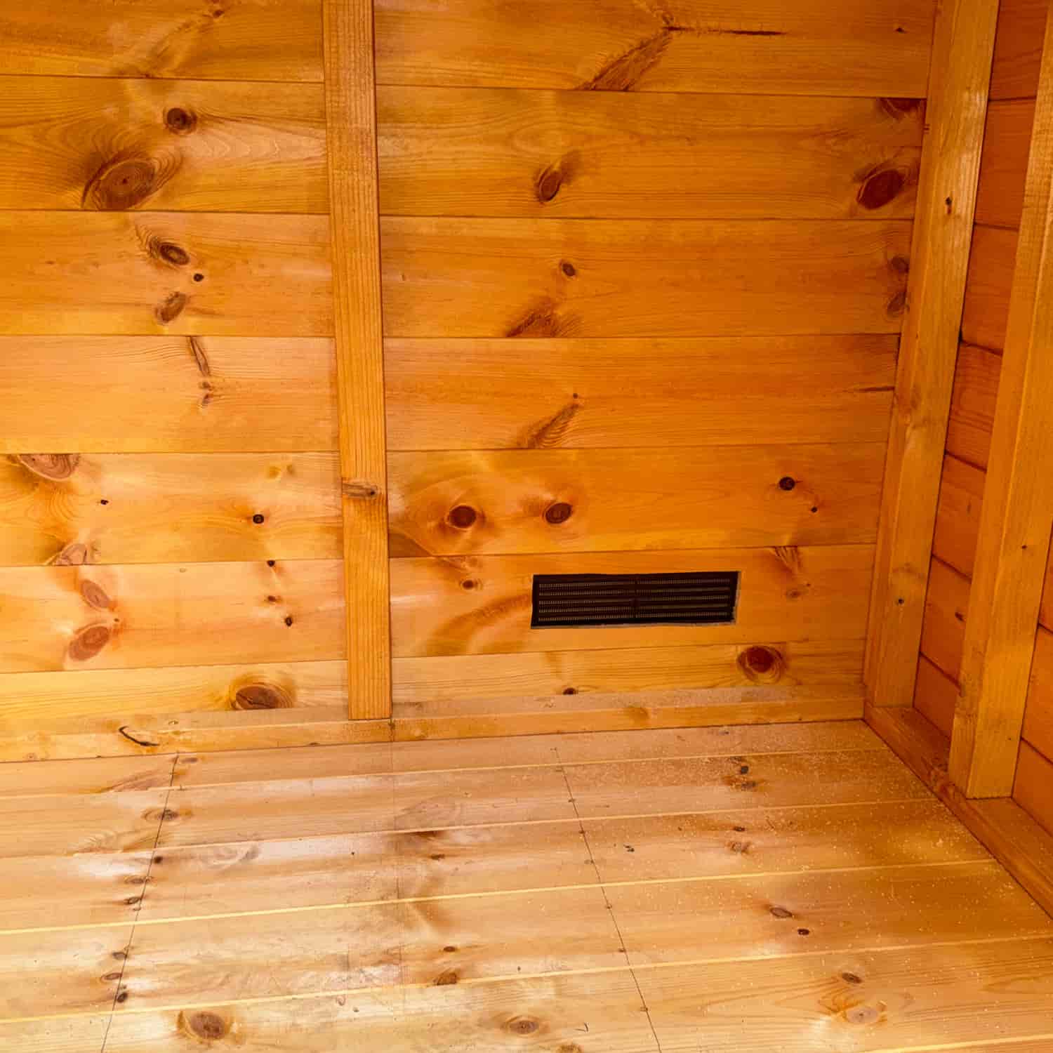 Shed Air Vents (Louvre Vent with Fly Screen) - Image 3